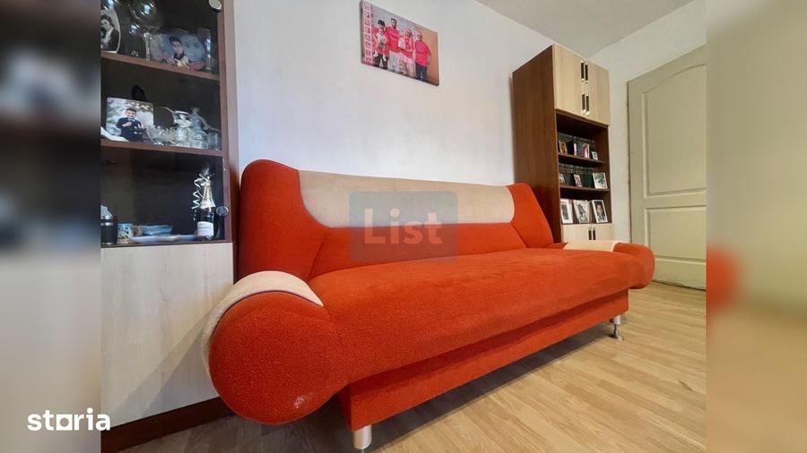 Apartament cu 3 camere semidecomandat în Micro IV