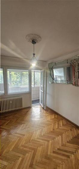 Apartament cu 3 camere decomandat, mobilat în Iancului