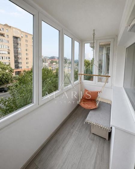 Apartament cu 3 camere semidecomandat, mobilat în Circumvalațiunii