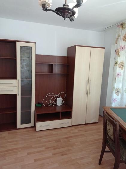 Garsonieră decomandată în Exterior Vest