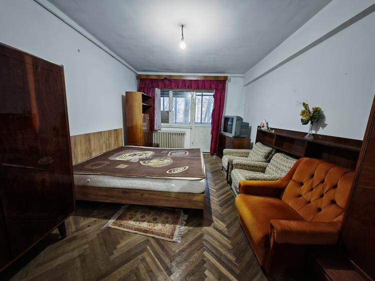 Apartament cu 2 camere decomandat, mobilat în Banca Națională