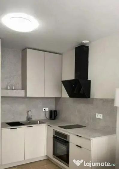 Apartament cu 2 camere decomandat în Take Ionescu