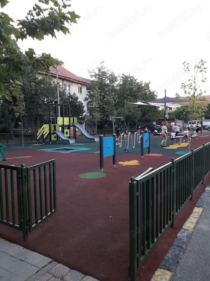Apartament cu 4 camere decomandat în Otopeni