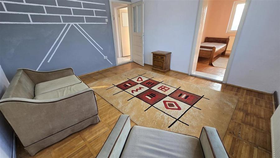Apartament 3 camere  Suceava Molid De Vanzare! - 1