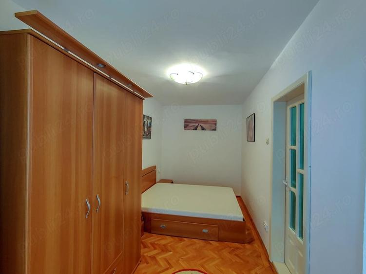 Apartament cu 2 camere nedecomandat în P-ța Unirii