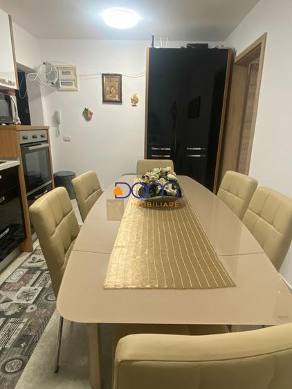 Apartament cu 2 camere semidecomandat, mobilat în Central