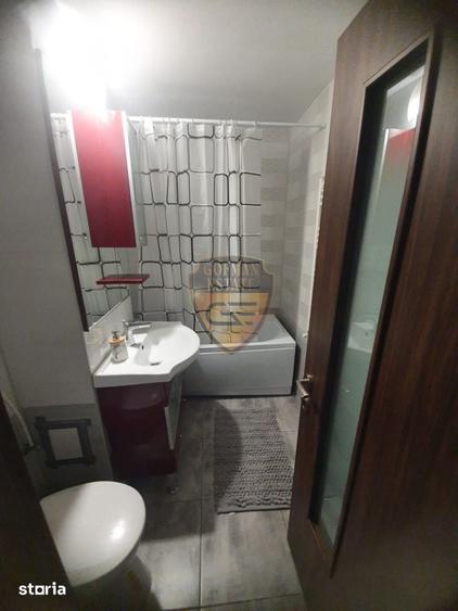 Apartament cu 3 camere decomandat în Delfinariu