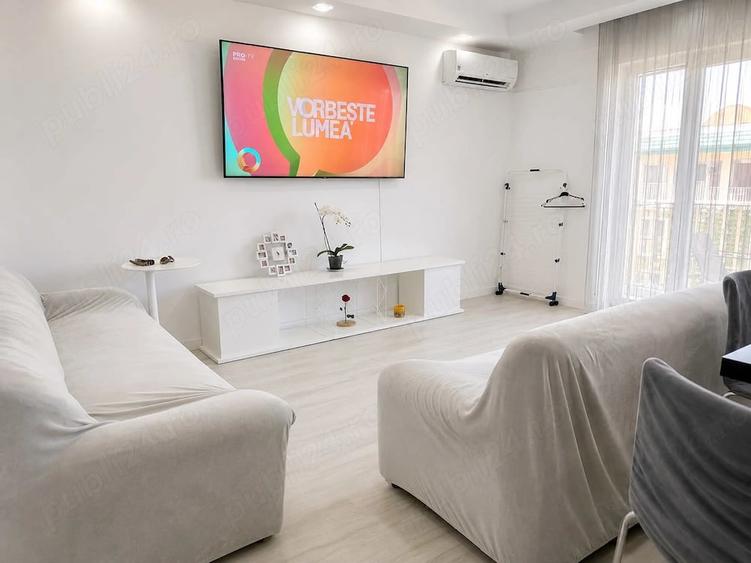 Apartament cu 4 camere decomandat în Pipera