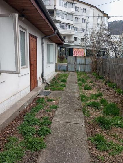 Casă cu 4 camere în Mărăței