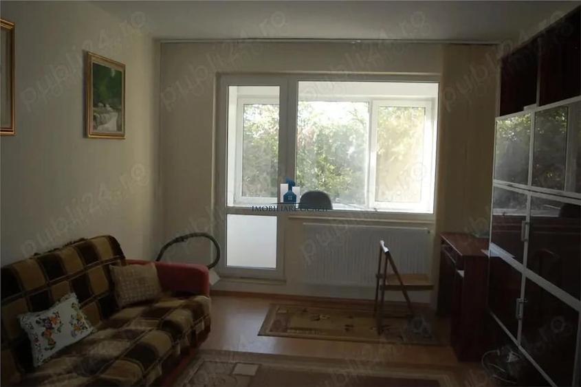 Apartament cu 2 camere decomandat în Berceni