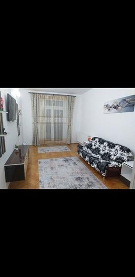 Apartament cu 2 camere decomandat în Petros