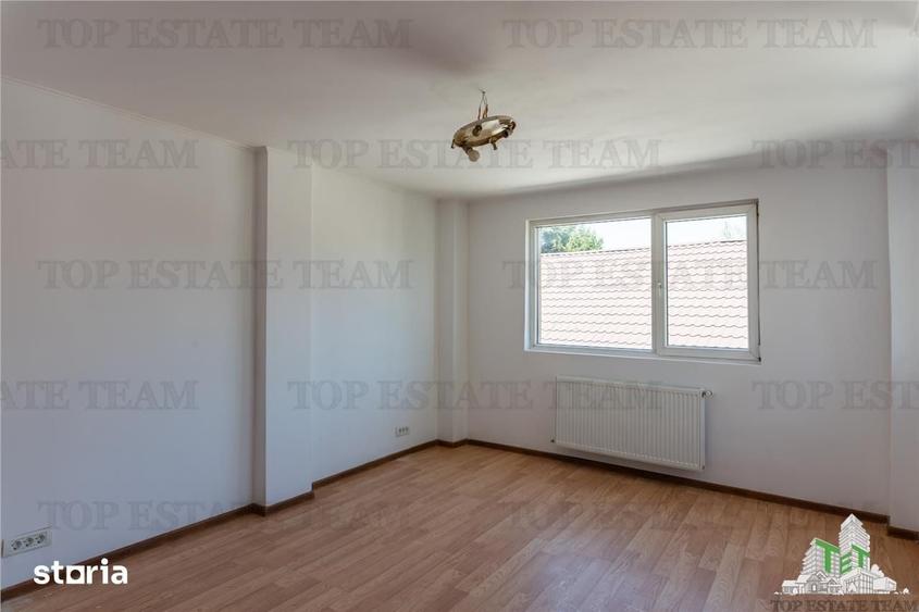 Casă cu 9 camere cu Teren 935 Mp în Chiajna
