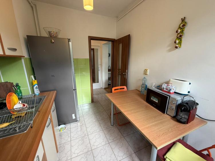 Apartament cu 2 camere semidecomandat în Sud
