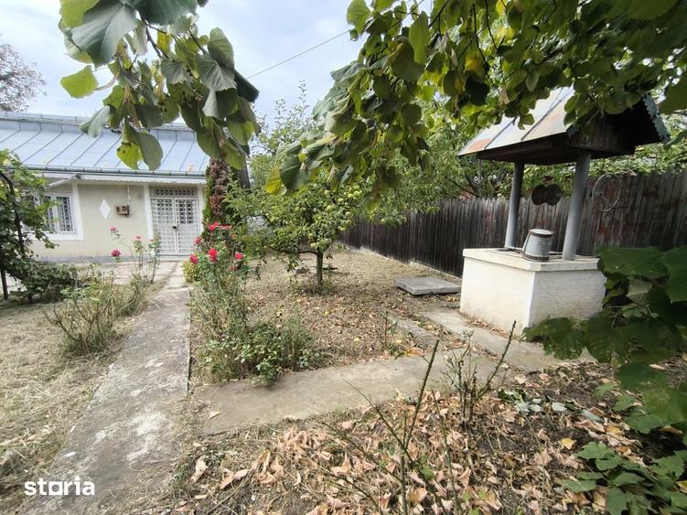 Casă cu 2 camere cu Teren 1300 Mp în Dobrovăț