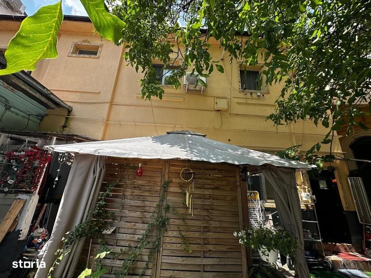 Casă cu 4 camere în P-ța Unirii