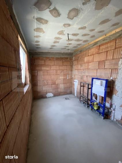 Casă cu 5 camere cu Teren 4.5 Mp în Central