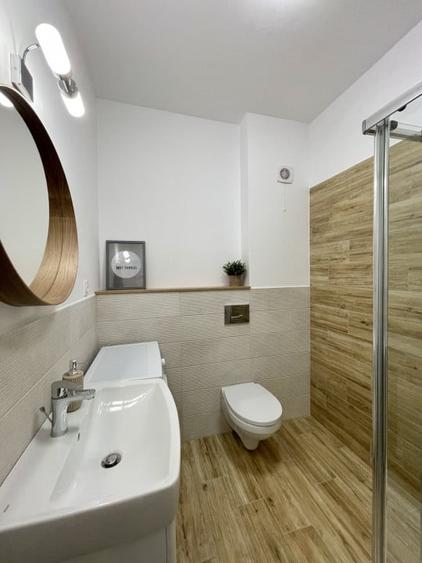Apartament cu 2 camere semidecomandat, mobilat în Florești