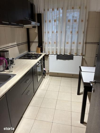 Apartament cu 2 camere decomandat în Titan