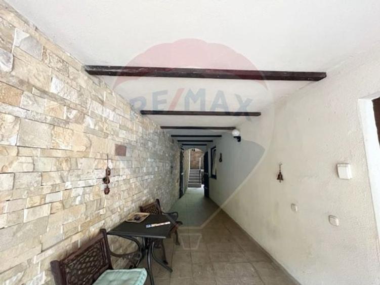 Casă individuală cu 7 camere cu Teren 167 Mp în Sibiel