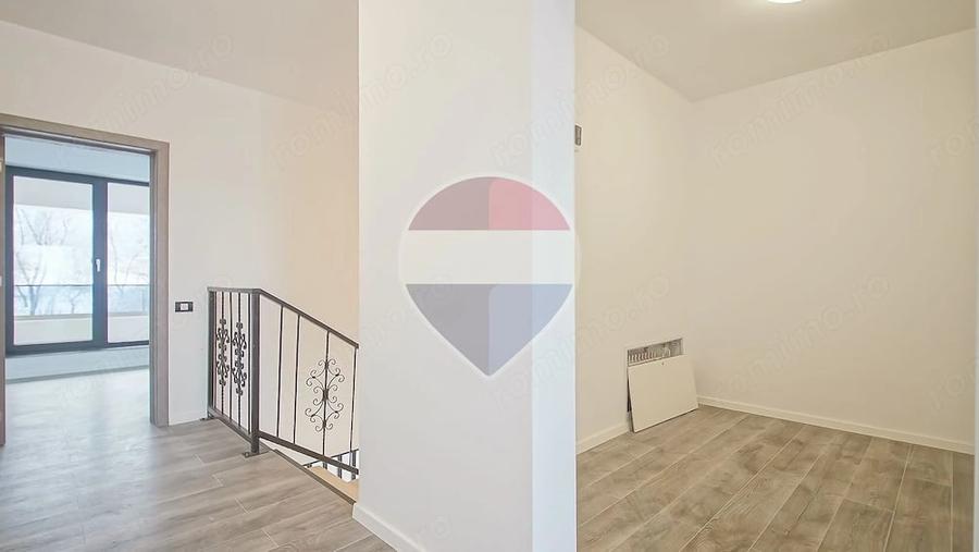 Casă cu 5 camere cu Teren 350 Mp în Bunloc