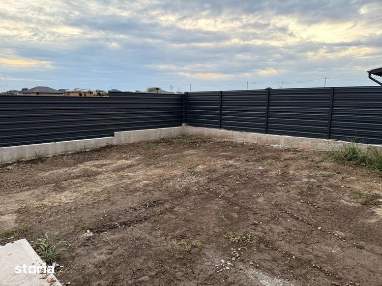 Casă cu 4 camere cu Teren 600 Mp în Holboca