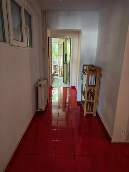 Apartament cu 2 camere decomandat, mobilat în Drumul Taberei