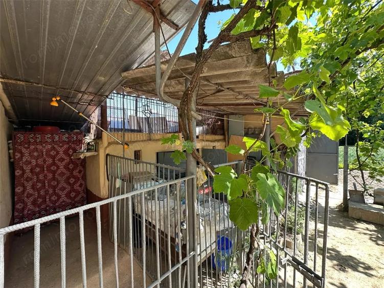 Casă cu Teren 1501 Mp în Birda