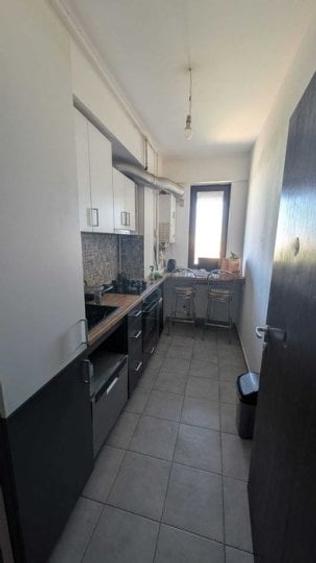 Apartament cu 2 camere decomandat, mobilat în Apărătorii Patriei