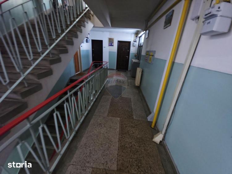 Apartament cu 2 camere decomandat în Precista
