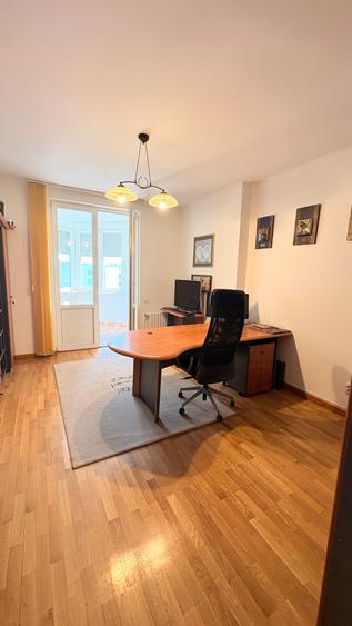 Apartament cu 4 camere decomandat în Plevnei