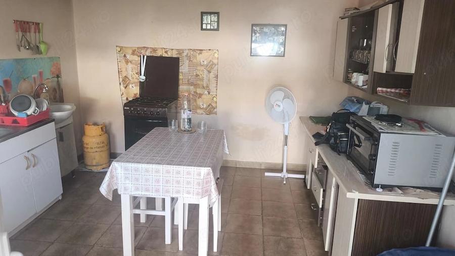 Casă cu 3 camere cu Teren 1870 Mp în Central