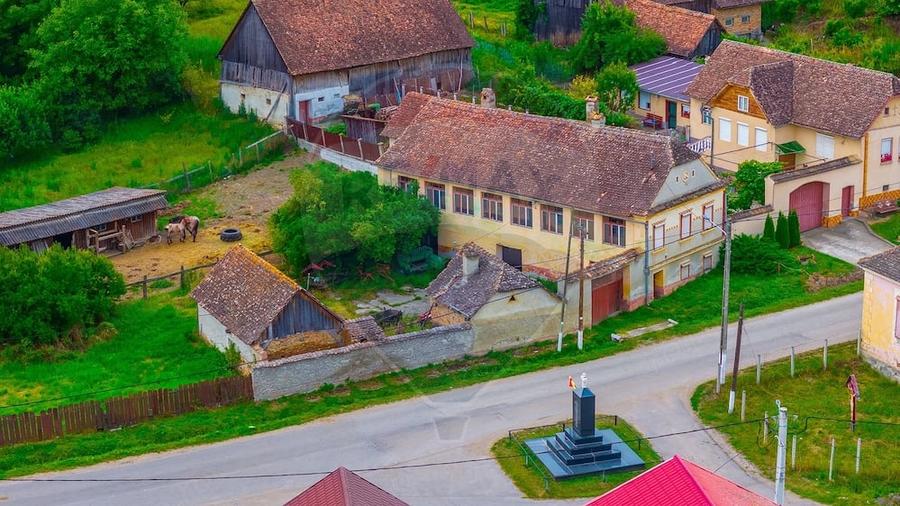 Casă cu Teren 1044 Mp în Jibert