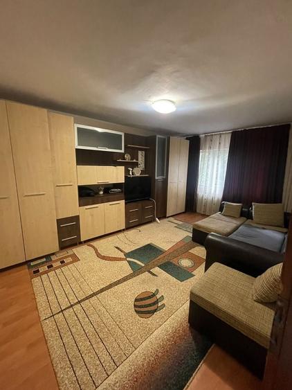 Inchiriez Apartament cu 2 camere decomandat - 2