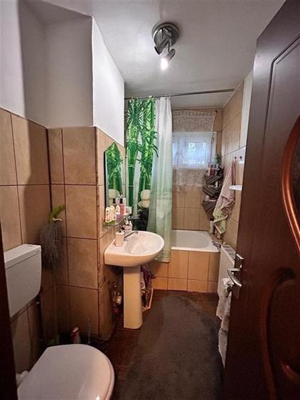 Apartament cu 2 camere semidecomandat în Moroasa 1