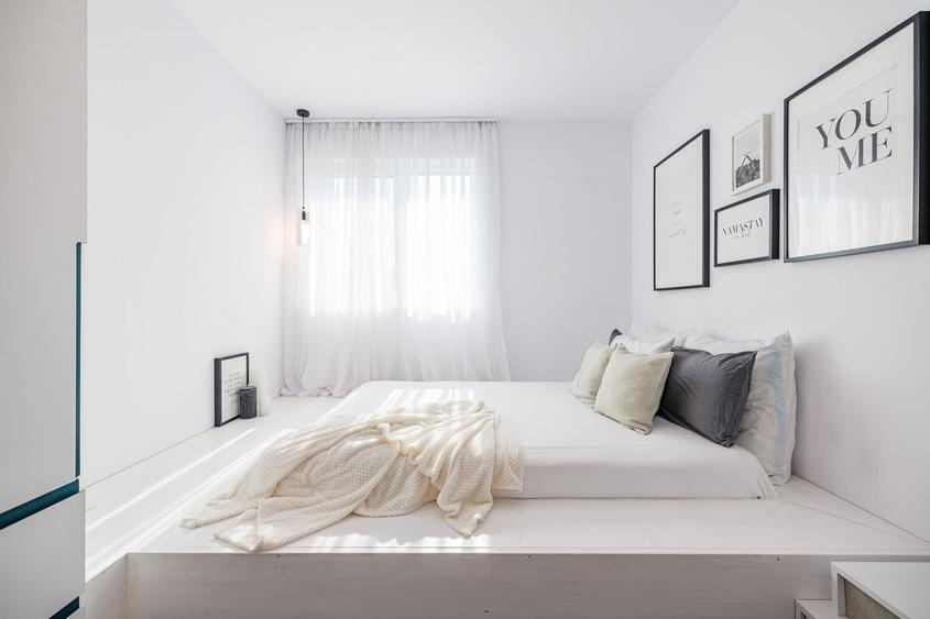 Penthouse cu 2 camere semidecomandat, mobilat în Aradului