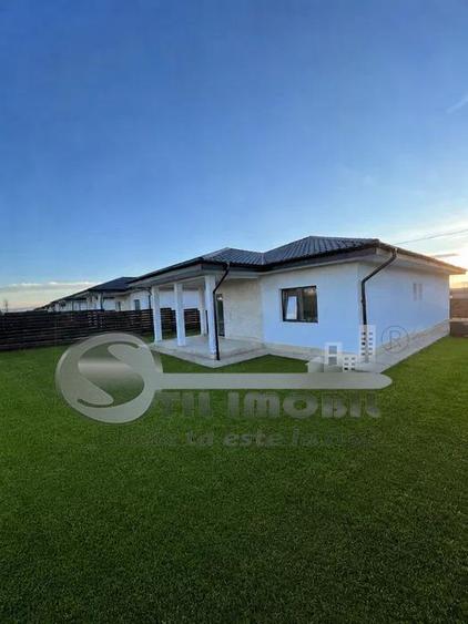 Apartament cu 4 camere decomandat în Miroslava
