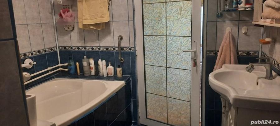 Casă cu 6 camere cu Teren 460 Mp în Central