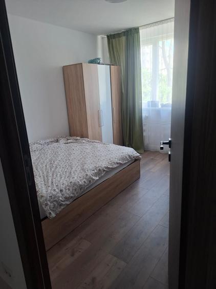 Apartament cu 2 camere decomandat în Titan