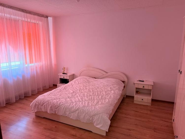 Apartament cu 2 camere decomandat în Colonia Bod
