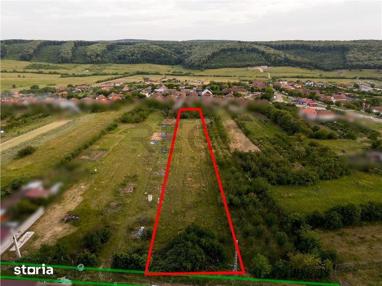 Teren de 3000 mp, în Sânmartin