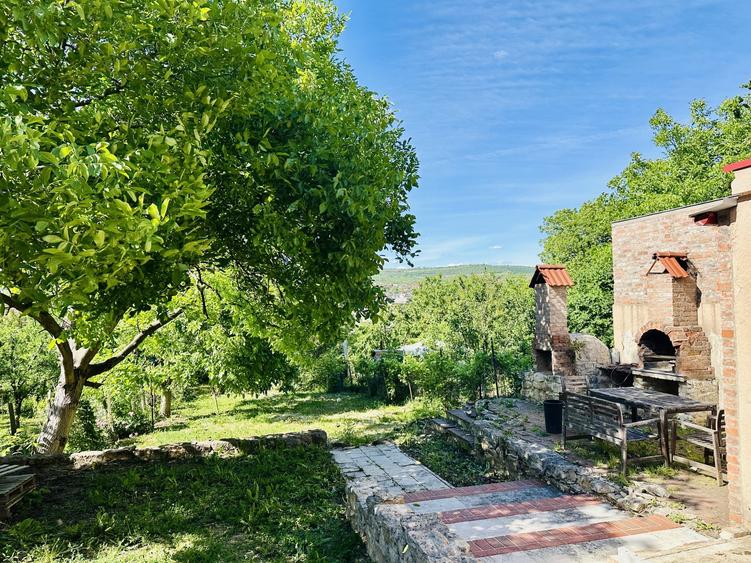 Casă individuală cu 4 camere cu Canalizare în Gruia