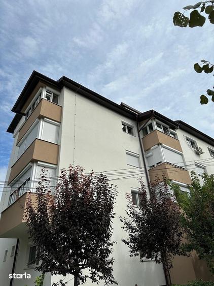 Apartament cu 3 camere decomandat, mobilat în Tomești