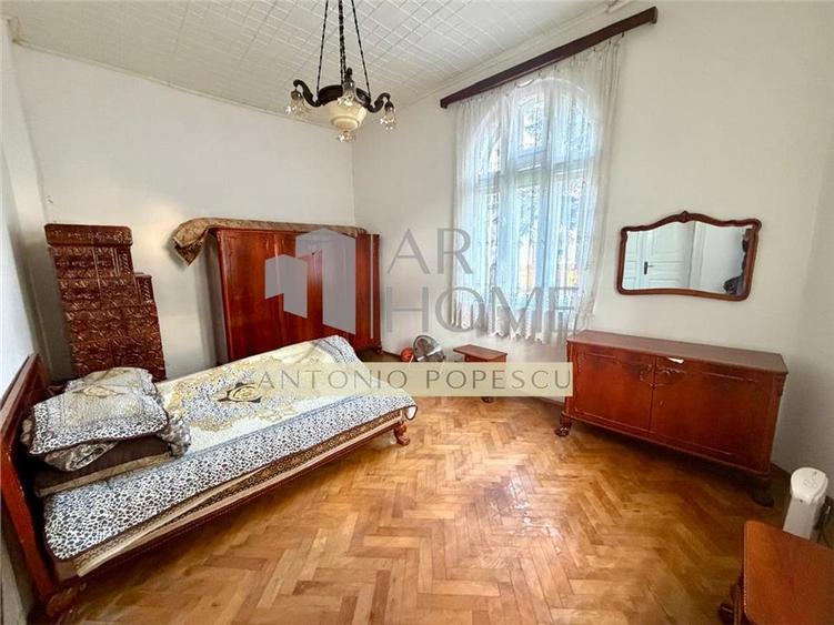 Casă individuală cu 4 camere cu Teren 285 Mp în Central