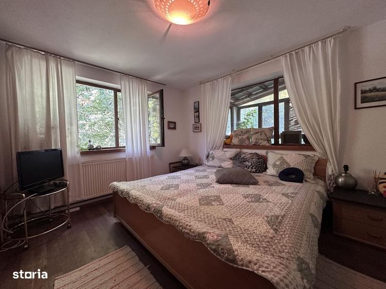 Vanzare casa in Pucioasa, Dambovita - 4 camere - teren 5.808 mp - 1