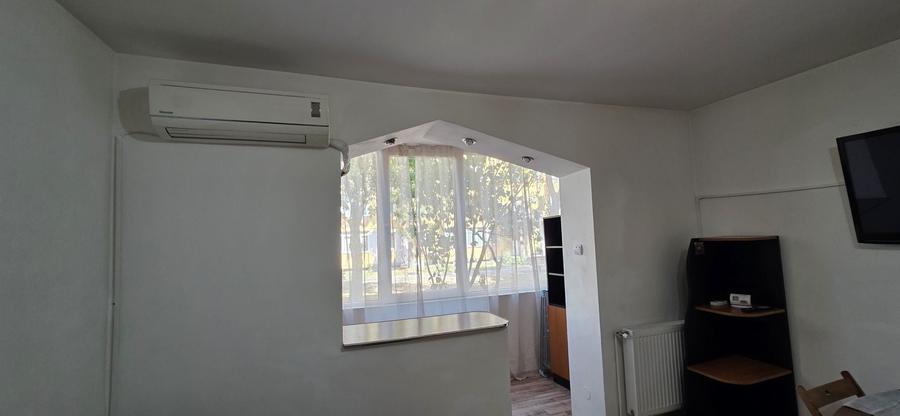 Apartament cu 2 camere semidecomandat în Exterior Vest