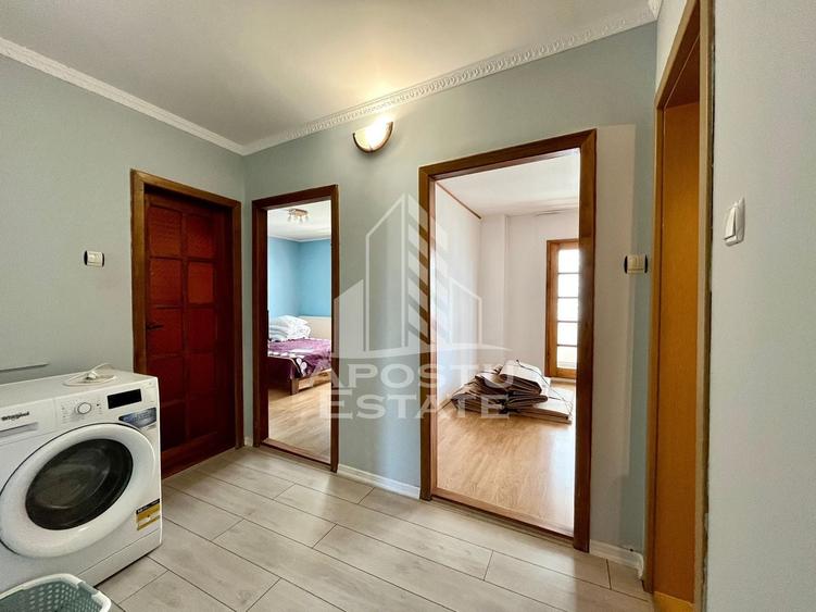 Apartament cu 3 camere decomandat, mobilat în Bucovina