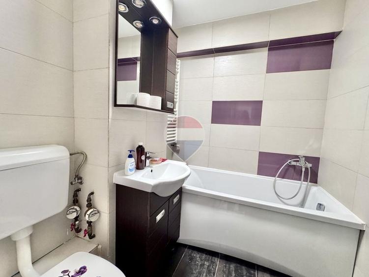Apartament cu 3 camere semidecomandat, mobilat în Titulescu