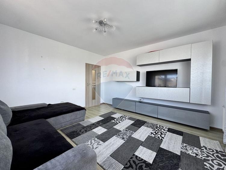 Apartament cu 2 camere decomandat, mobilat în Central