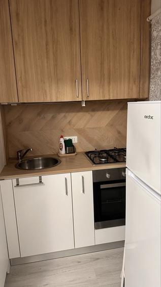 Apartament cu 2 camere semidecomandat în Dristor