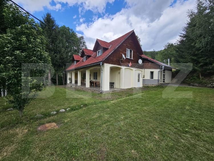 Hotel/Pensiune, de 223 mp, în Botești (Câmpeni)